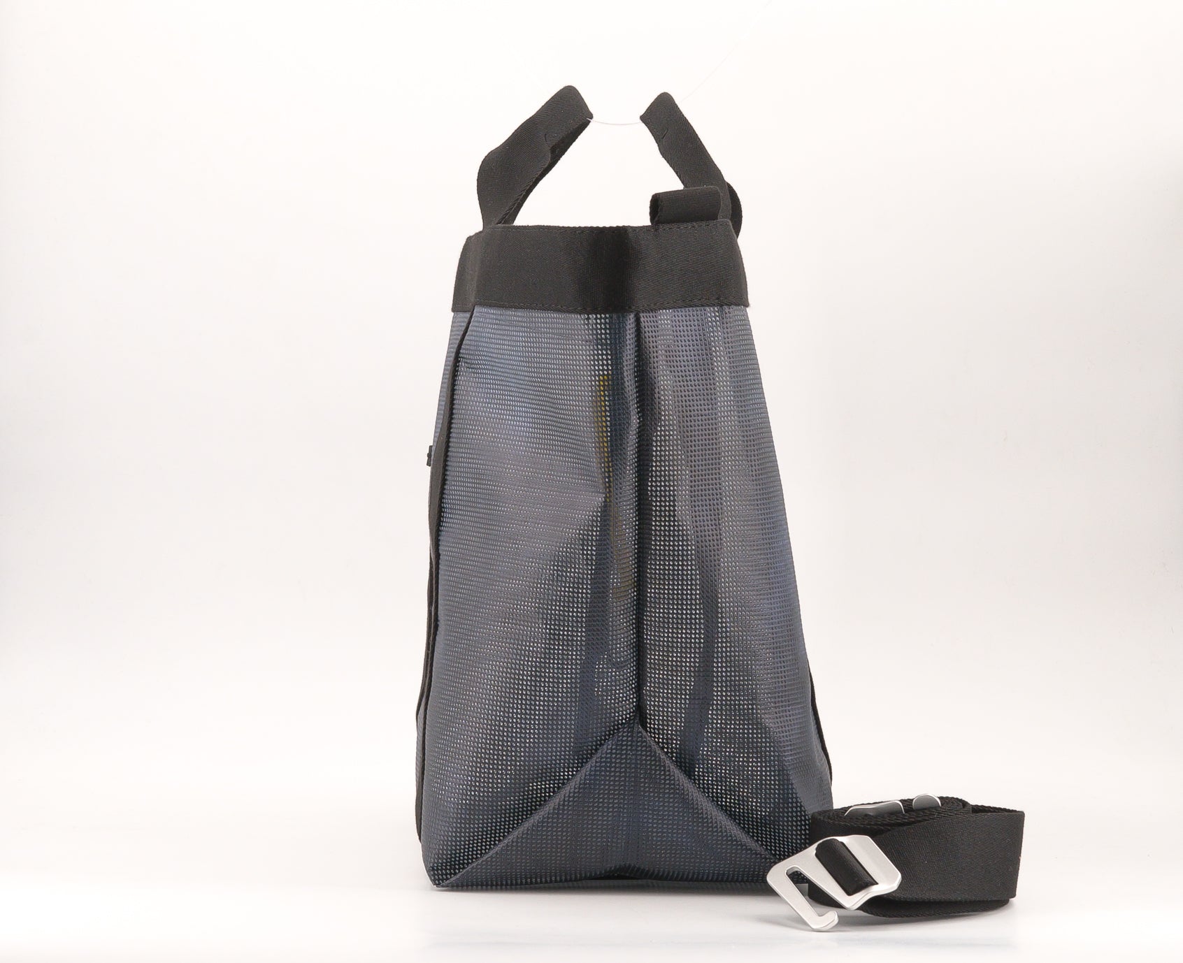 RECYCLED AZOKA black night / Marketbag