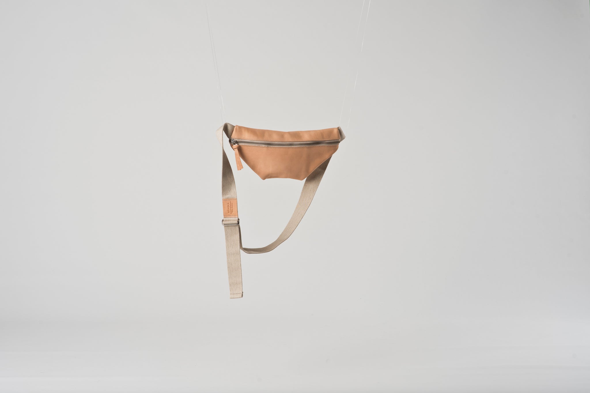 HIP BAG - natural leather // early drop