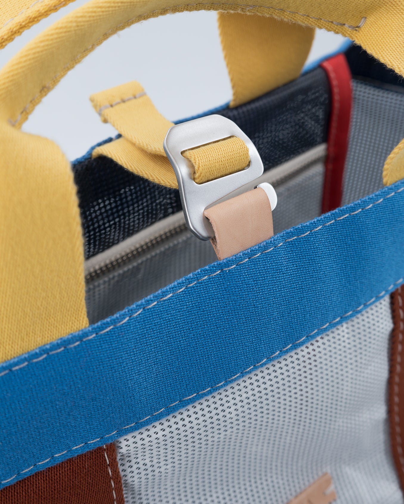 RECYCLED AZOKA bold / Marketbag