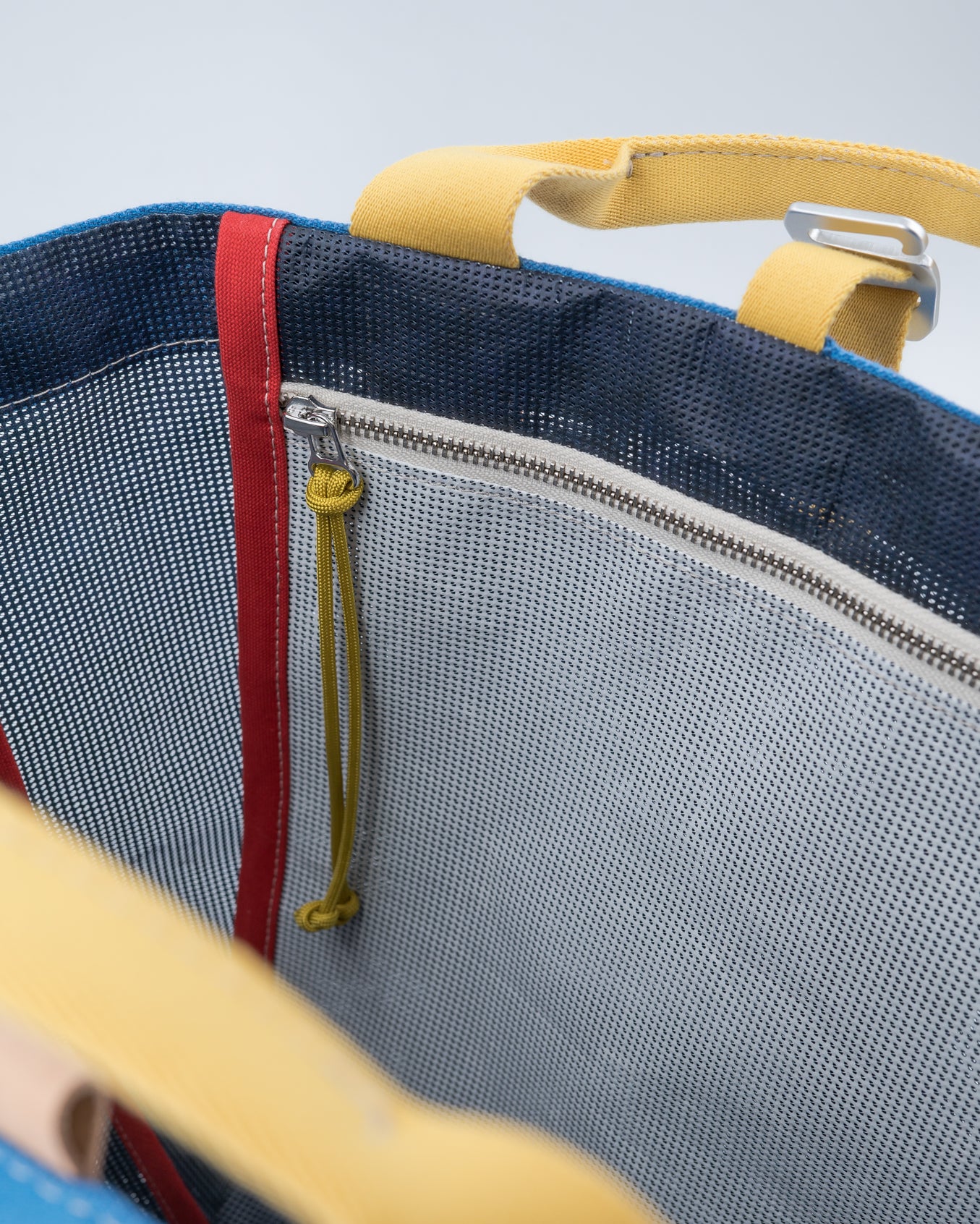RECYCLED AZOKA bold / Marketbag