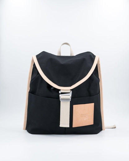 IKASI | black