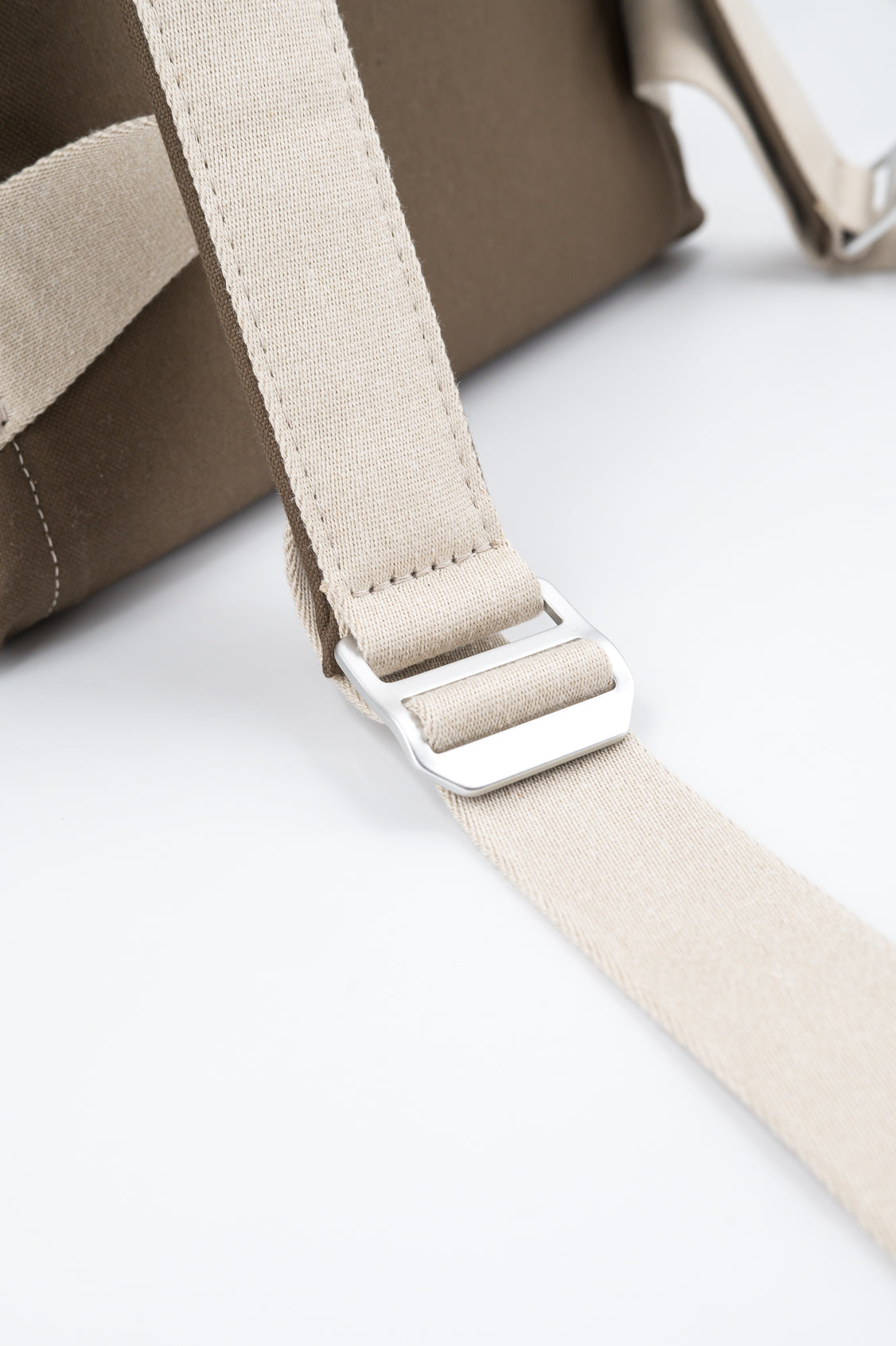 IKASI brown olive