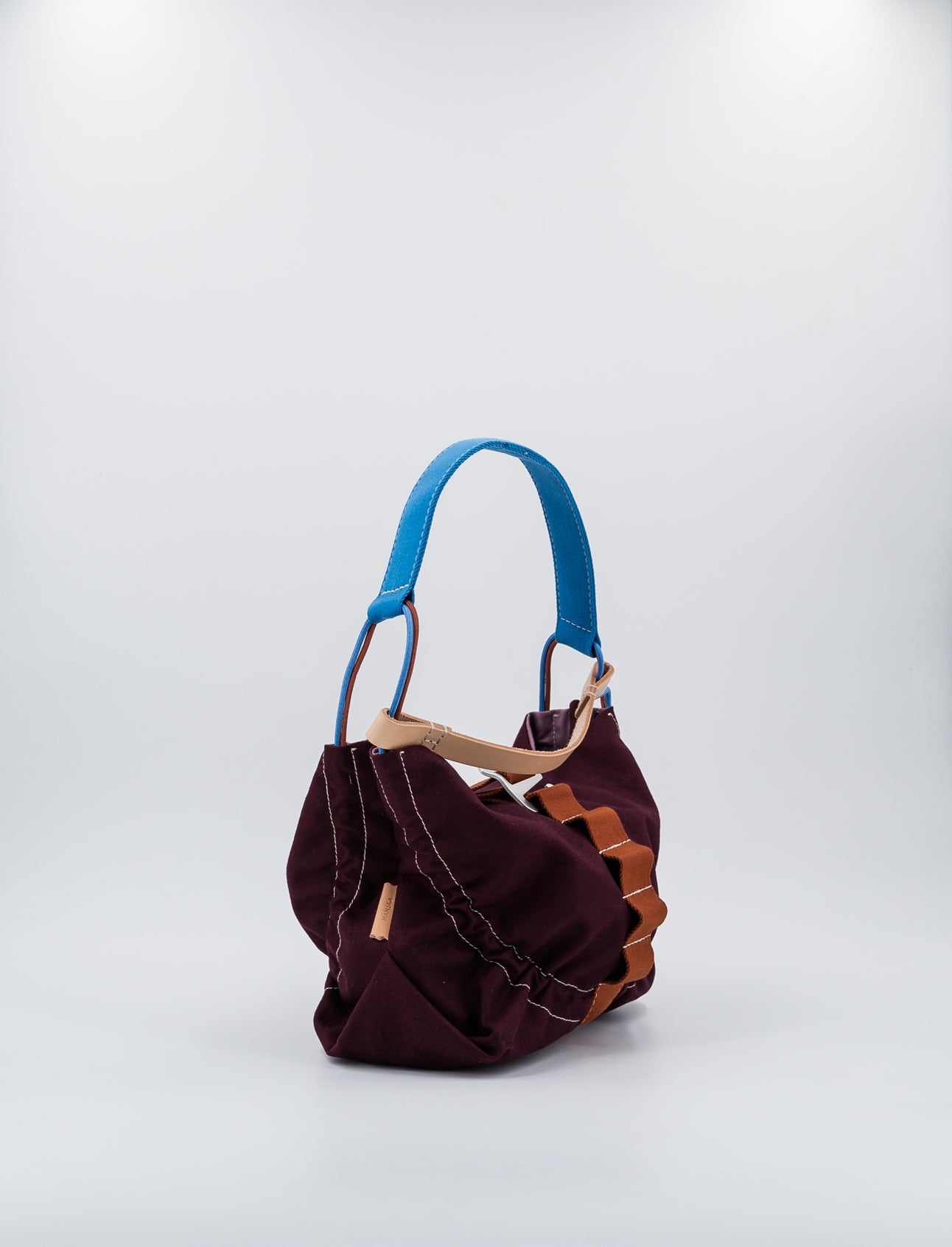 LUA aubergine