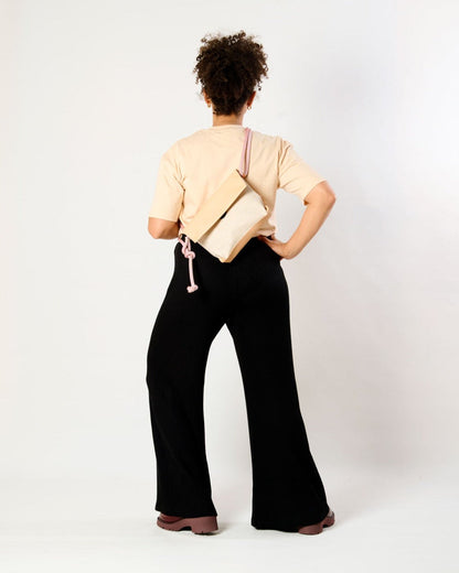 ESKUA | linen / black