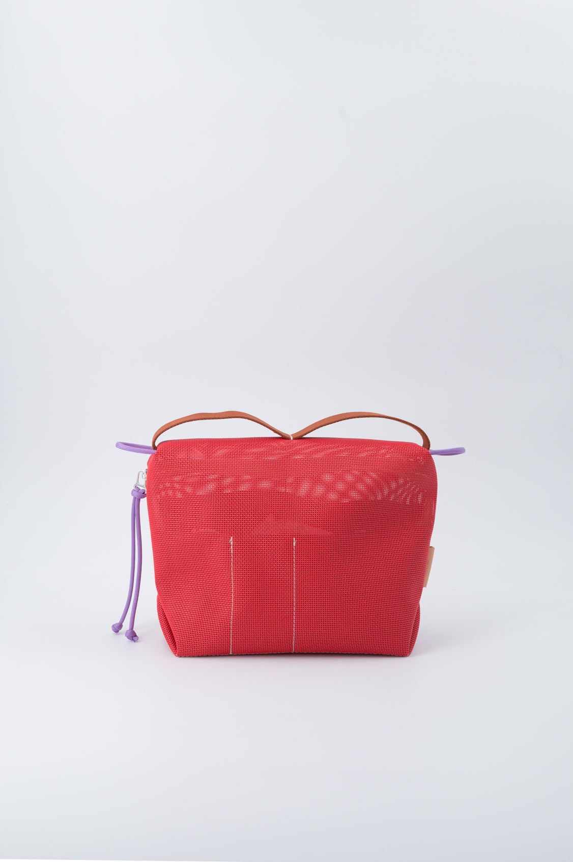 BAINU red / Washbag