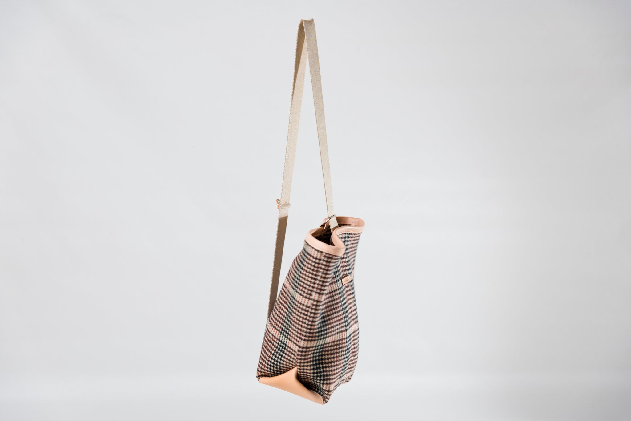 UKI - wool // archive sale