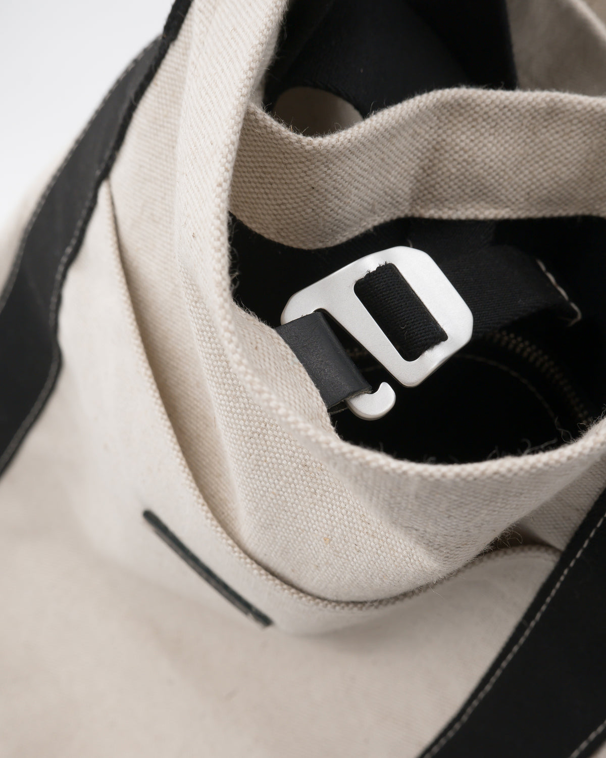 AMPLO | linen