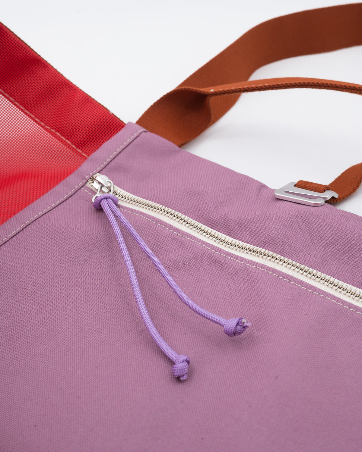AMPLO | red mesh
