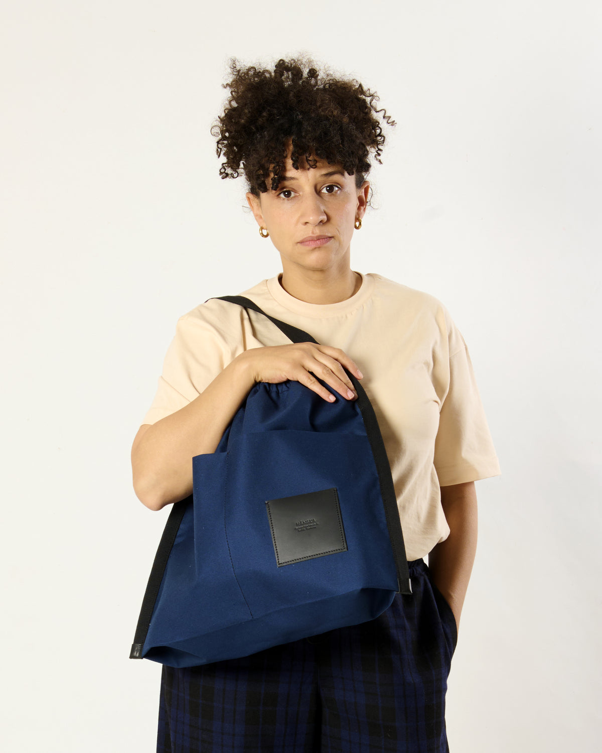 APALA | blue /black