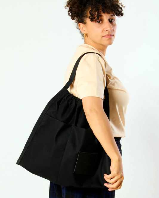 APALA | black