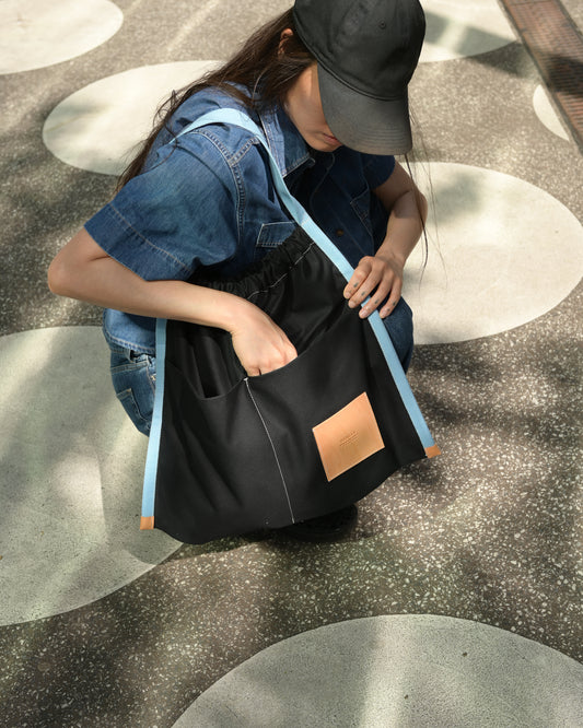 APALA shoulder bag | organic cotton // black // light blue