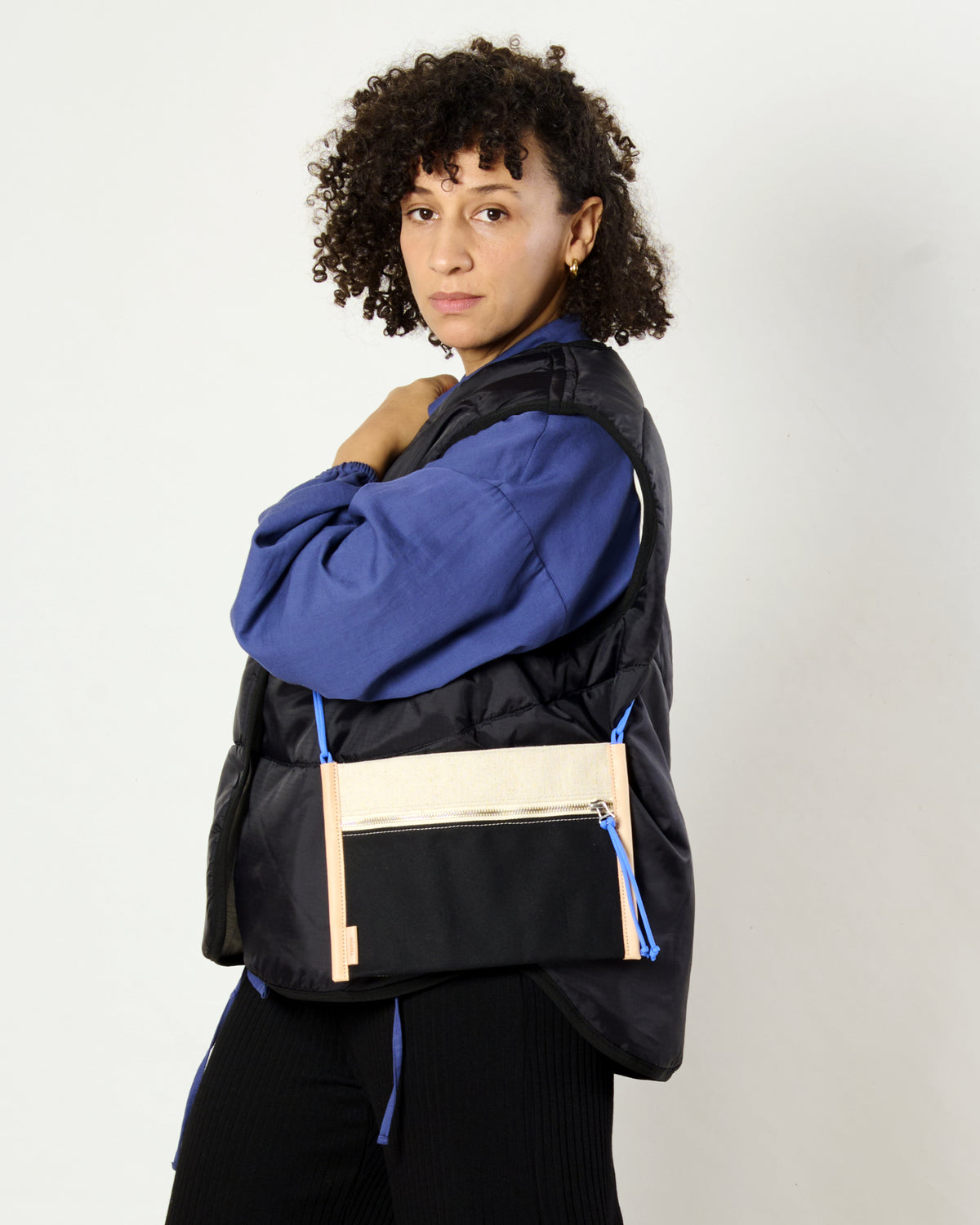 KALARE | linen / black