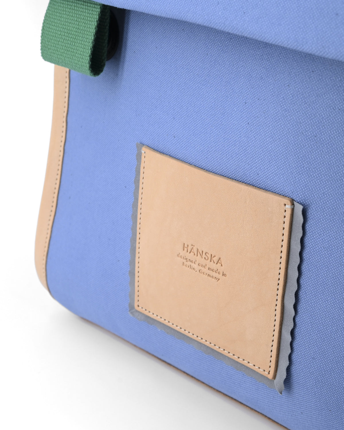 ESKOLA | frosty apple