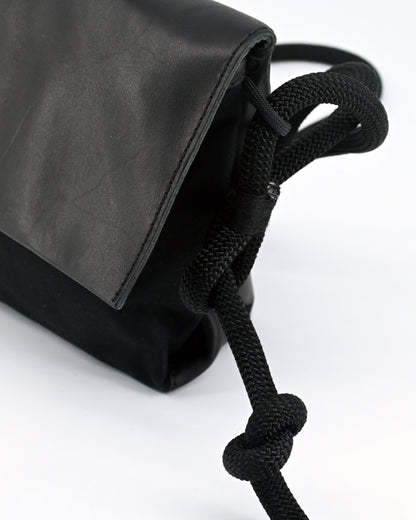 ESKUA | organic cotton / leather black