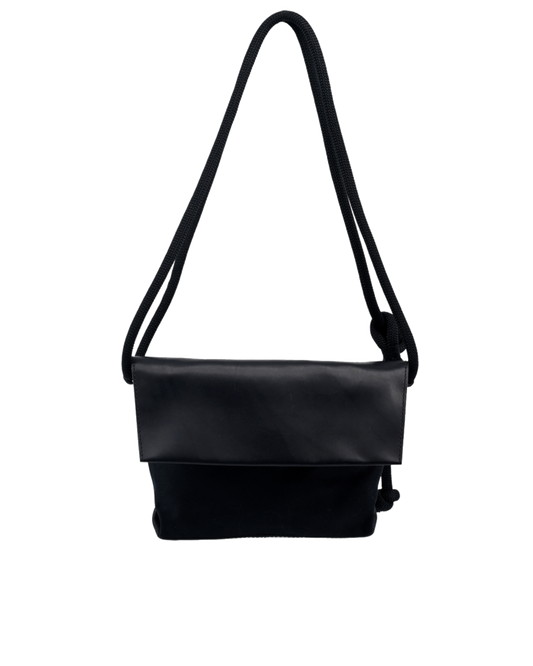 ESKUA | organic cotton / leather black