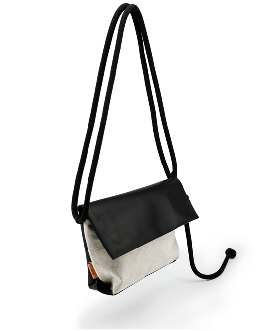 ESKUA | linen / black