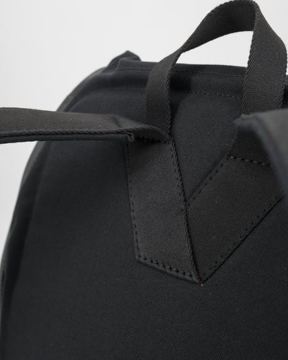 IKASI | black