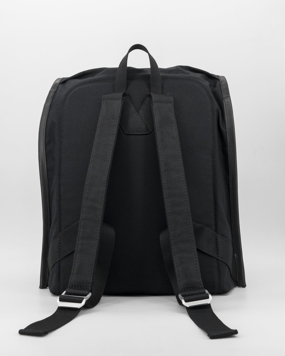 IKASI | black
