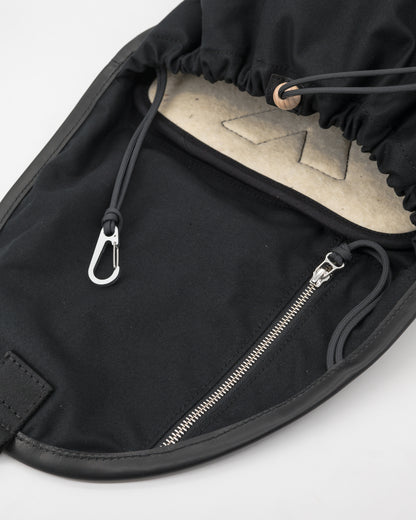 IKASI | black