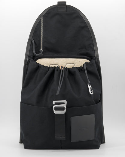 IKASI | black