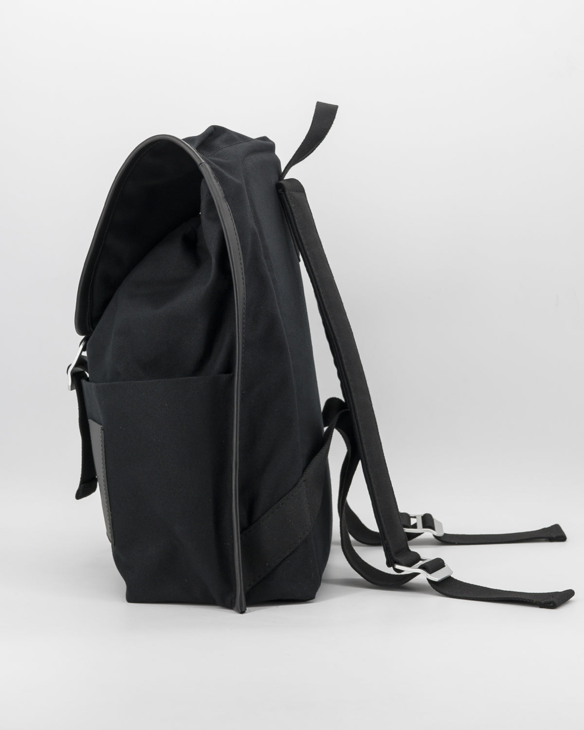IKASI | black