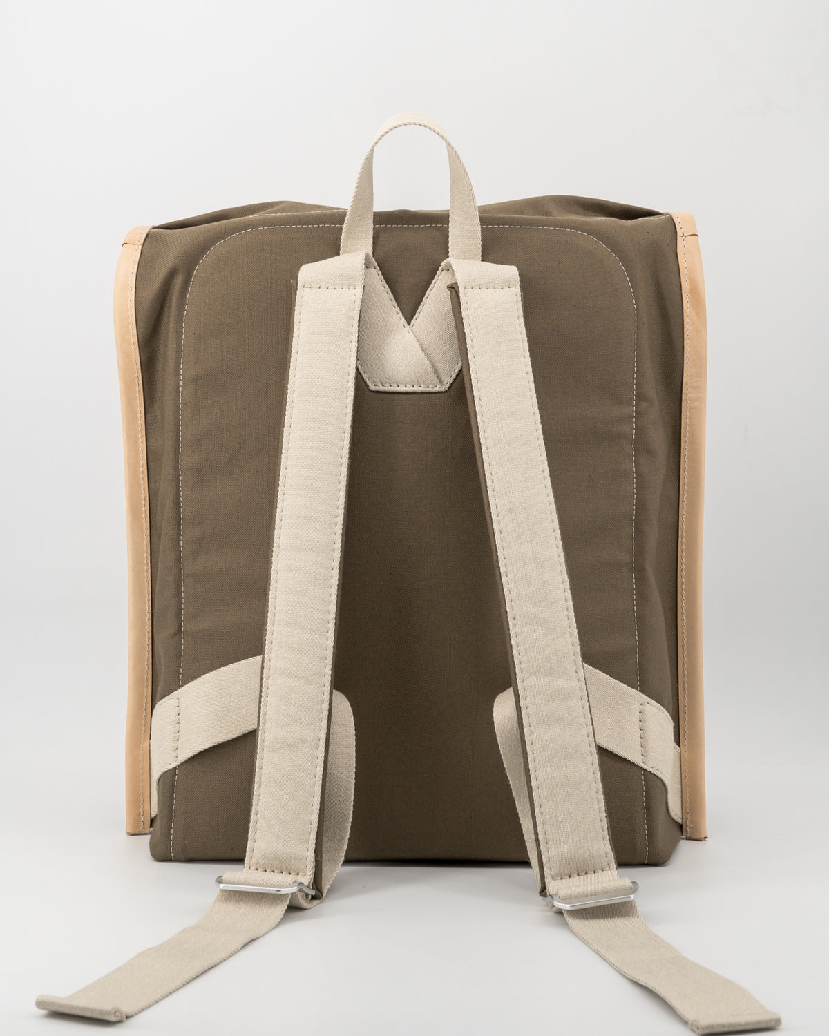 IKASI | brown olive