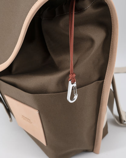 IKASI | brown olive