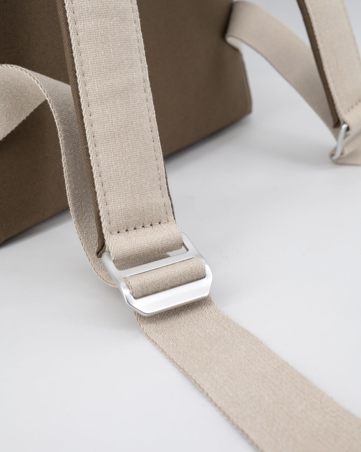 IKASI | brown olive