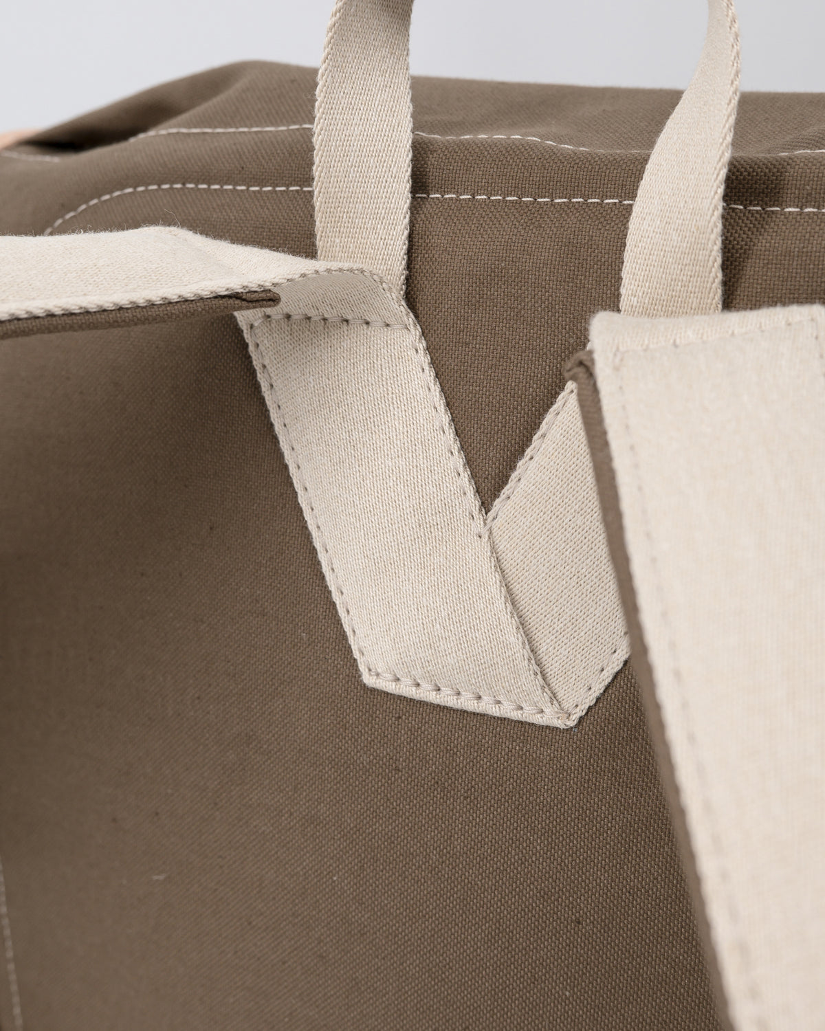 IKASI | brown olive