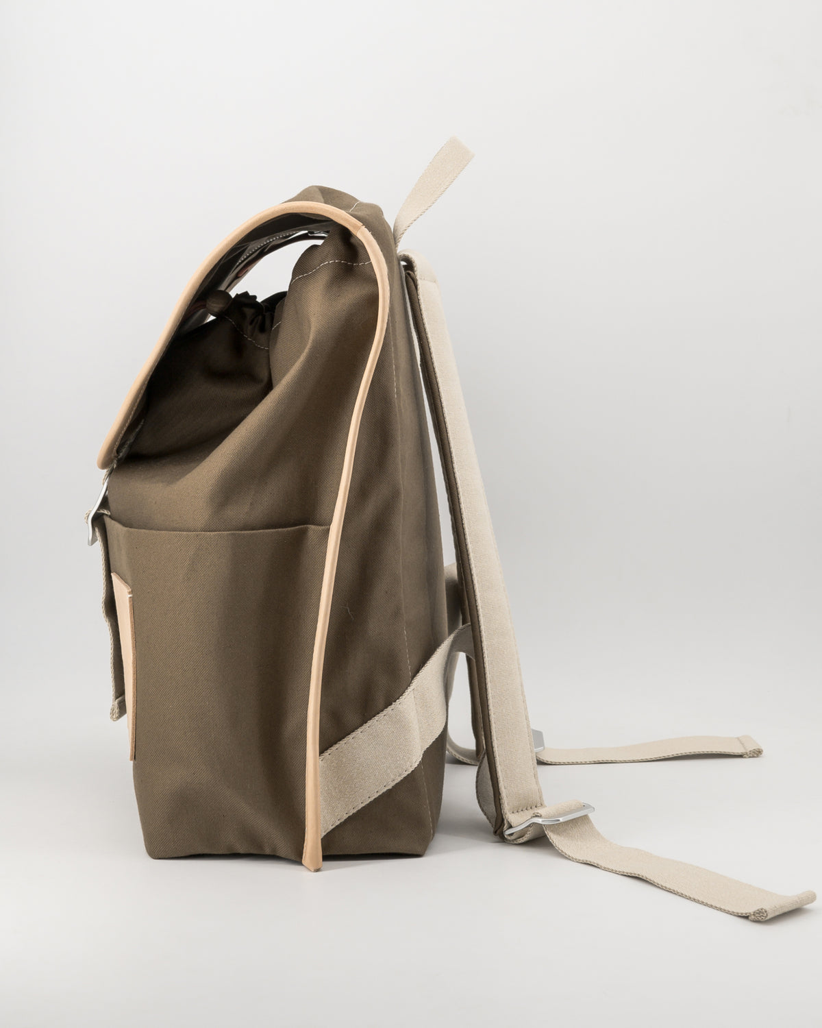 IKASI | brown olive