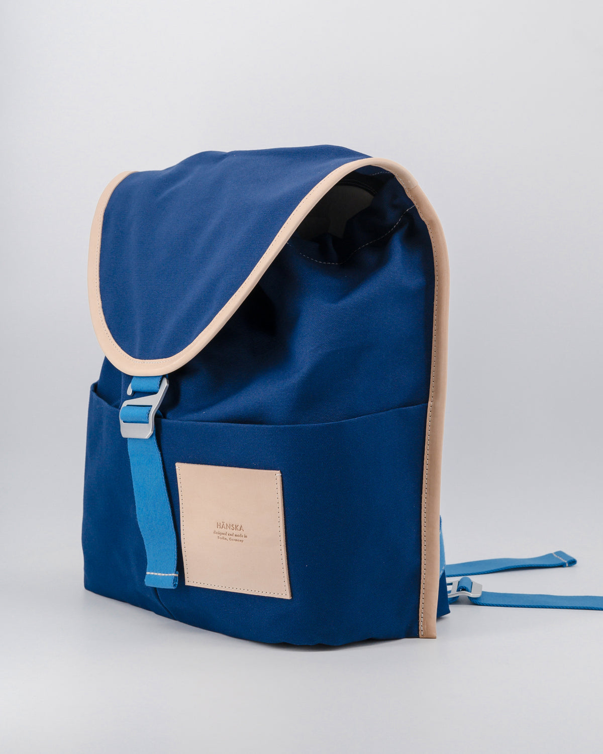 IKASI | navy