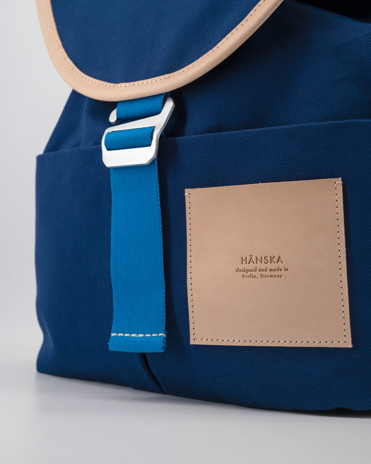 IKASI | navy