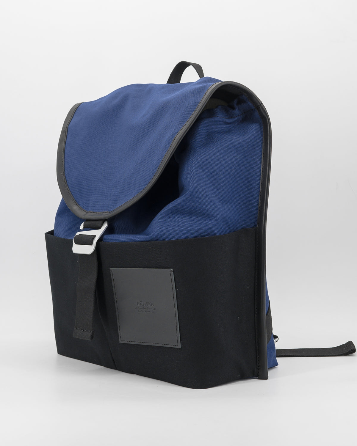 IKASI  | navy / black
