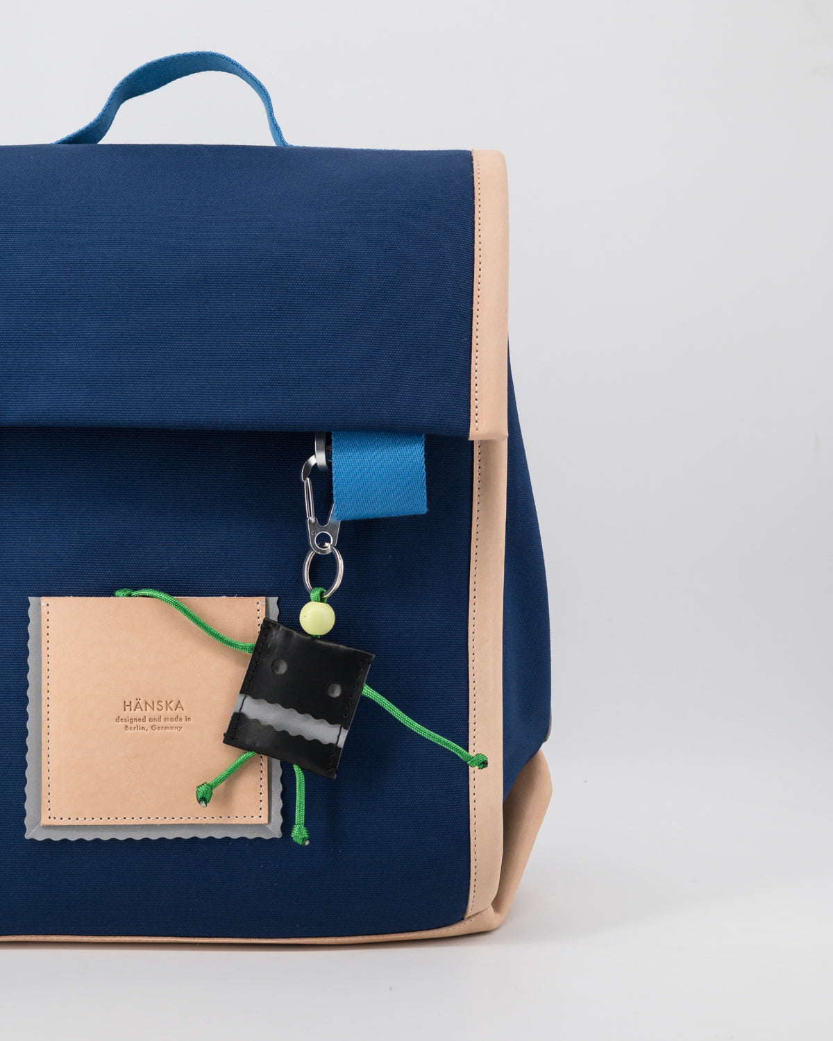 NEO | Keychain