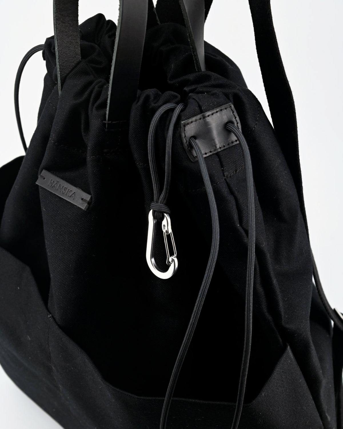 MOIRÉ | black