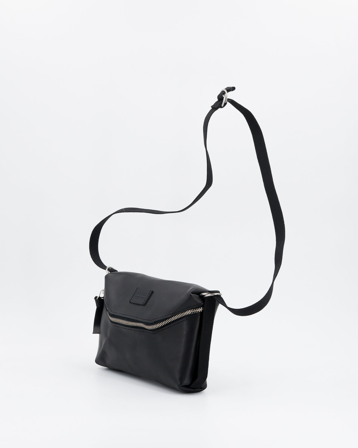 VALOR | leather / all black