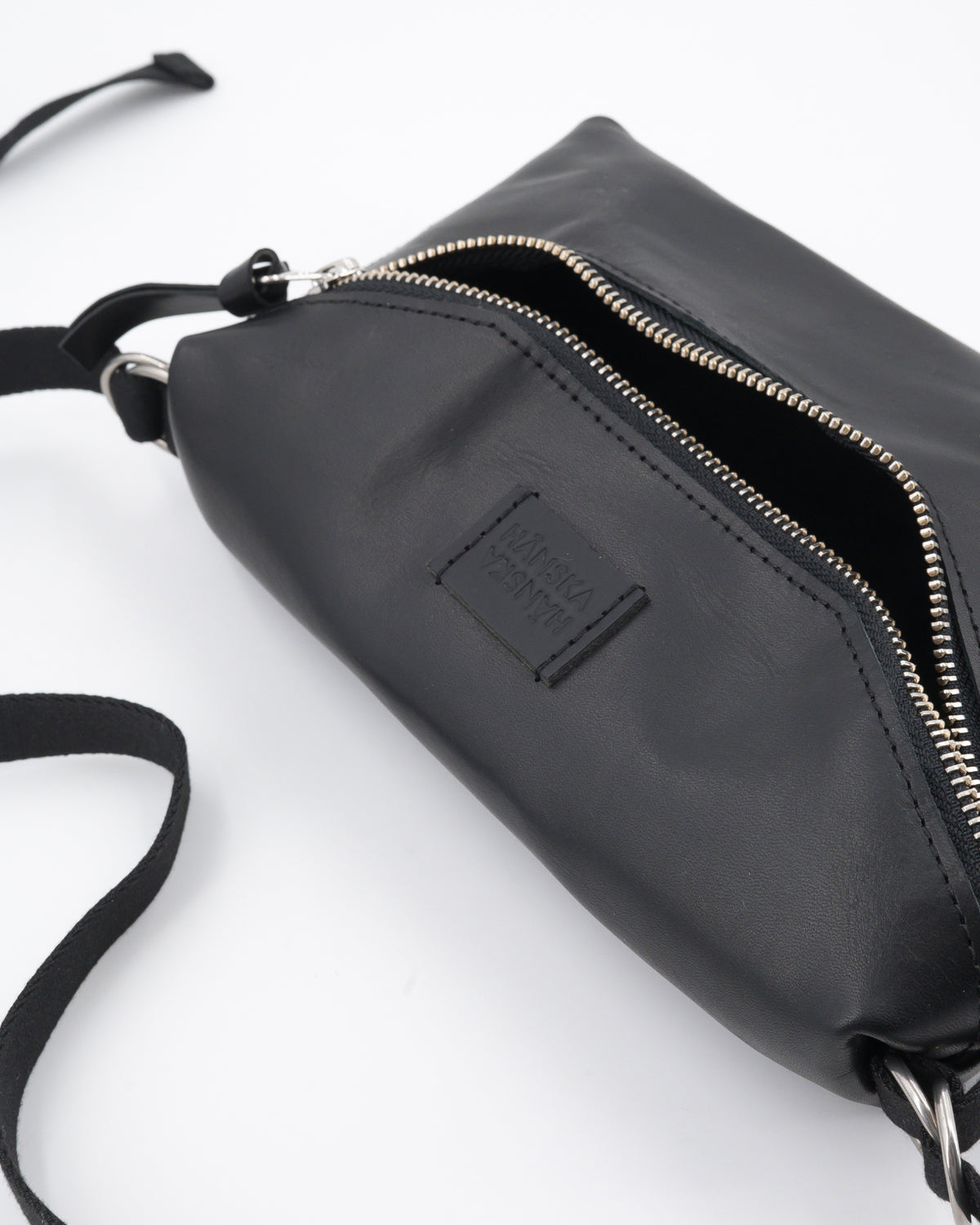 VALOR | leather / all black