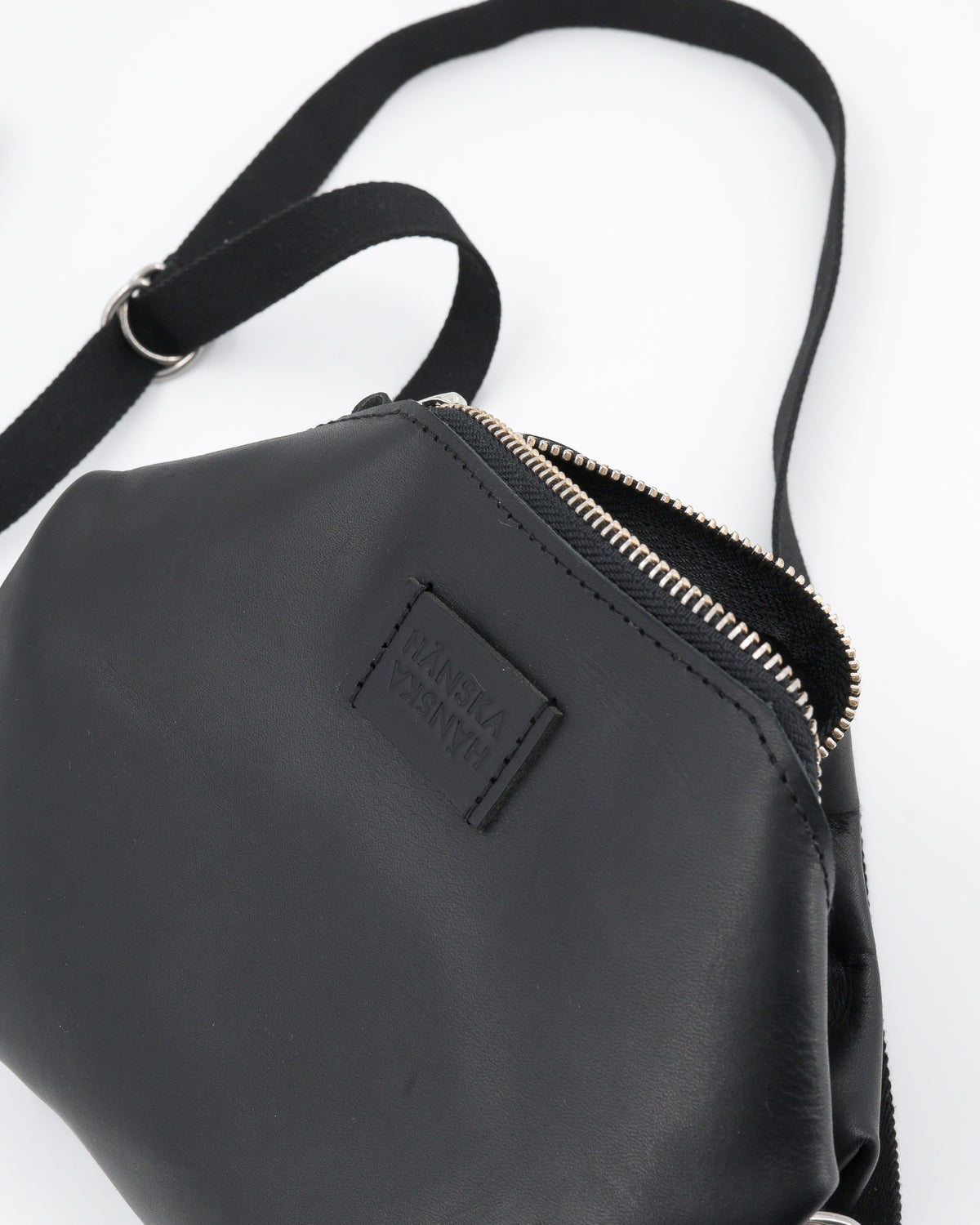 VALOR | leather / all black