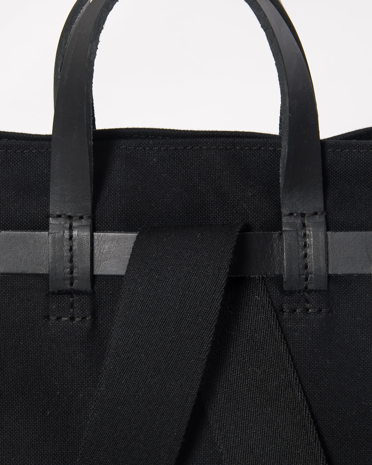 VOIÉ | black