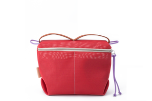 BAINU red / Washbag