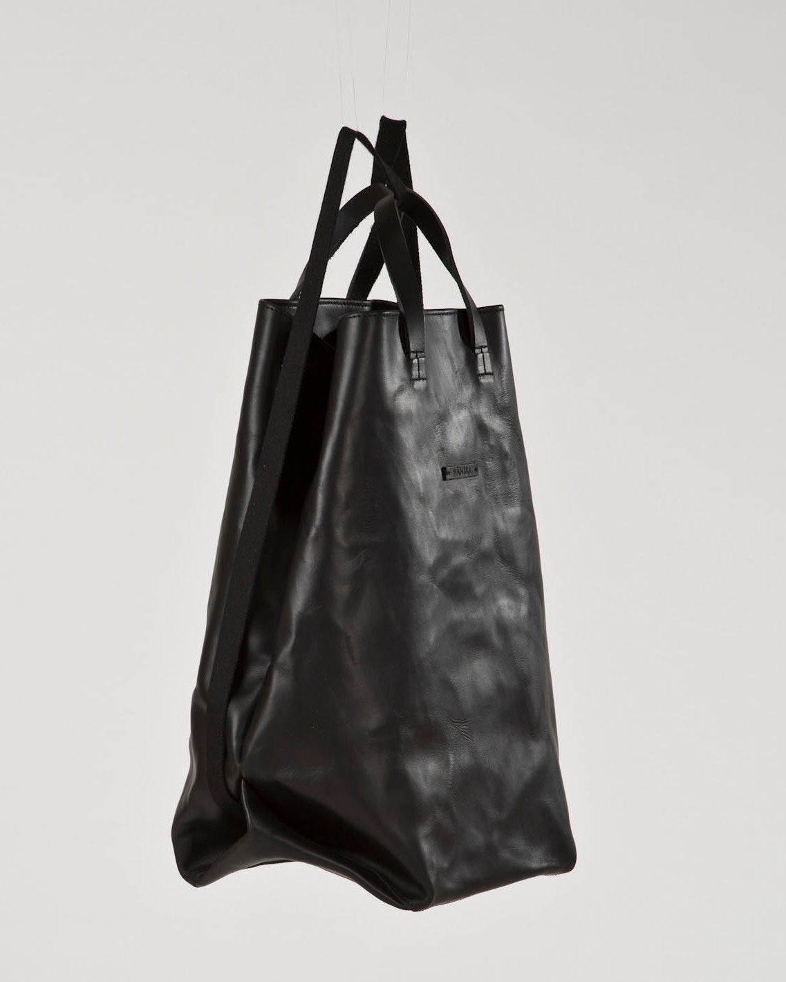 MOIRÉ | leather / black