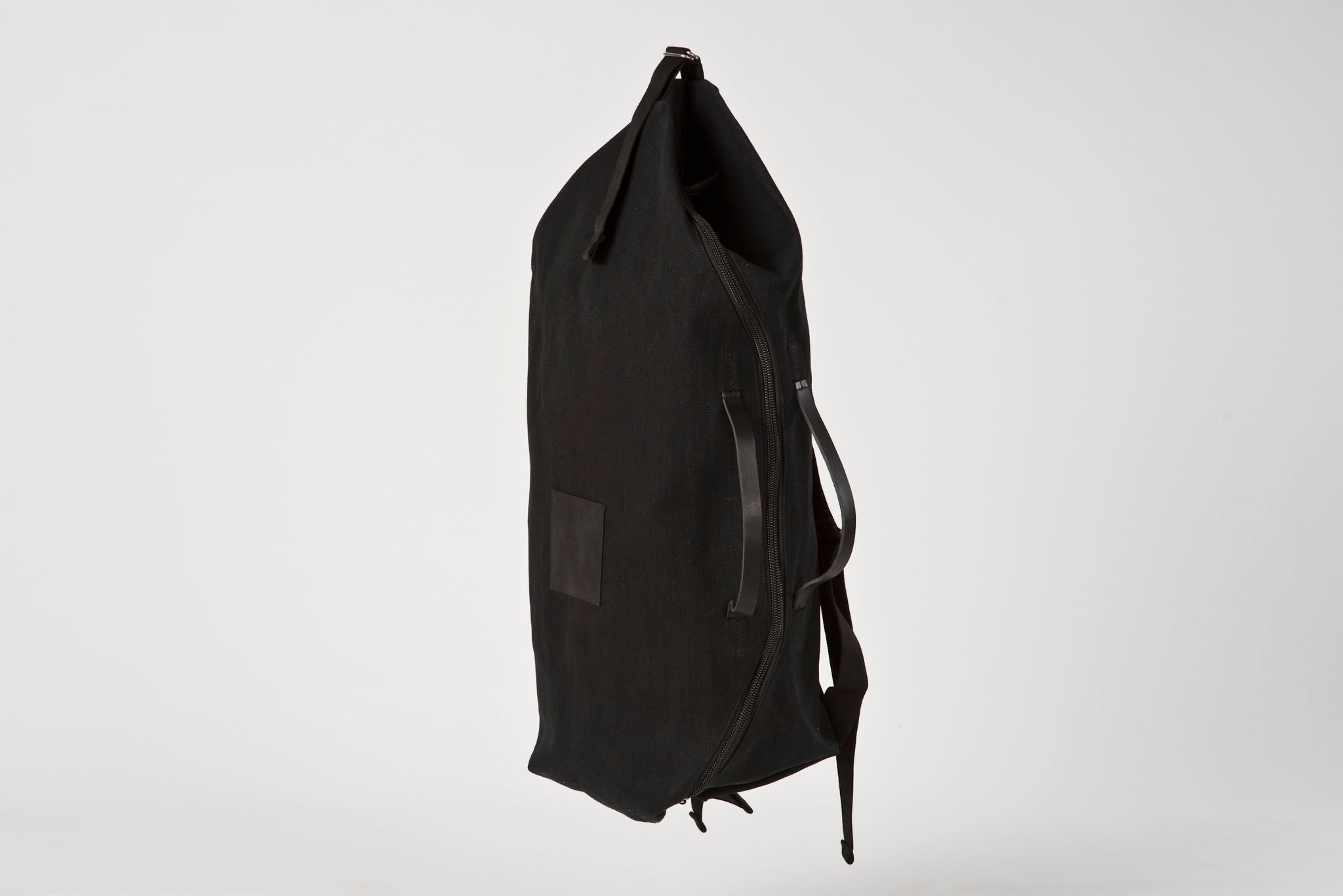 LUCID LARGE -black // waxed cotton