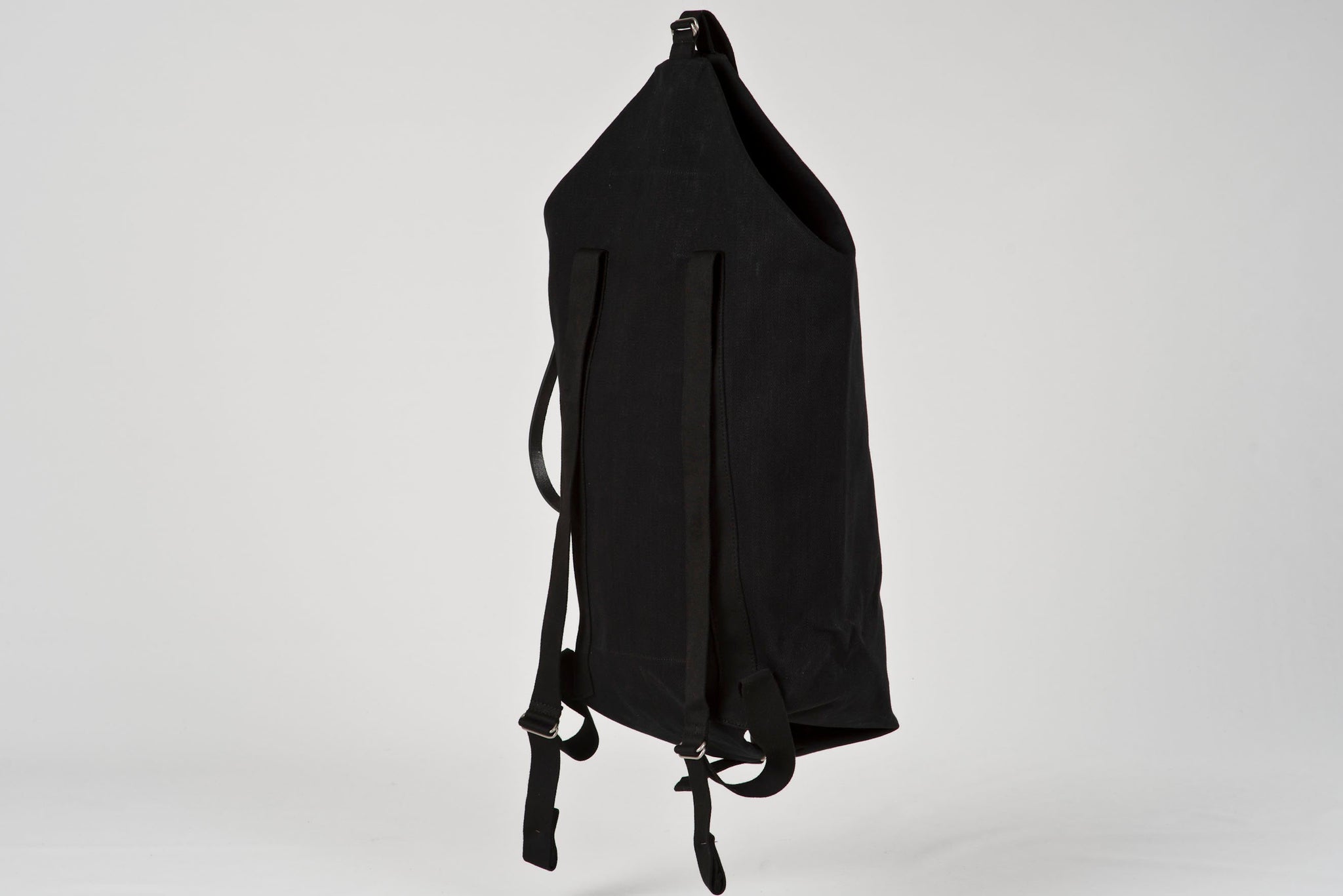 LUCID LARGE -black // waxed cotton